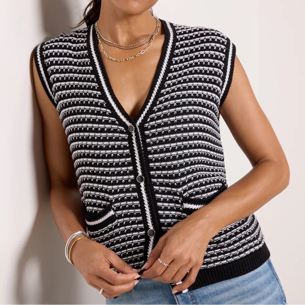 Evereve Black and White V-Neck Sweater Vest
